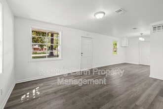 3975 Edgar D Nixon Ave in Montgomery, AL - Building Photo - Building Photo