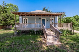 3210 Elks Dr in Huntsville, TX - Building Photo - Building Photo
