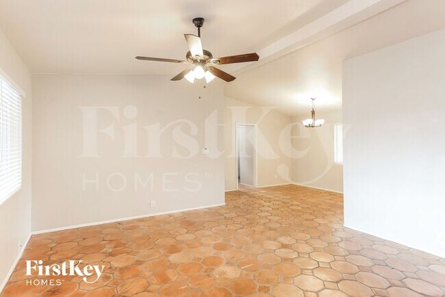 7744 N 21st Ave in Phoenix, AZ - Building Photo - Building Photo