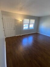 2206 Emerson Pl in Durham, NC - Building Photo - Building Photo