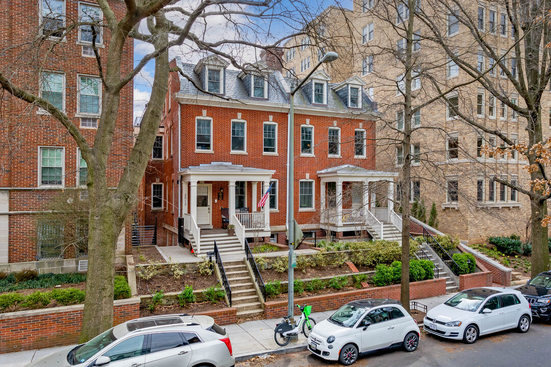 The Hill in Washington, DC - Building Photo