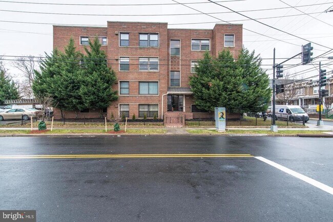 property at 2720 7th St NE