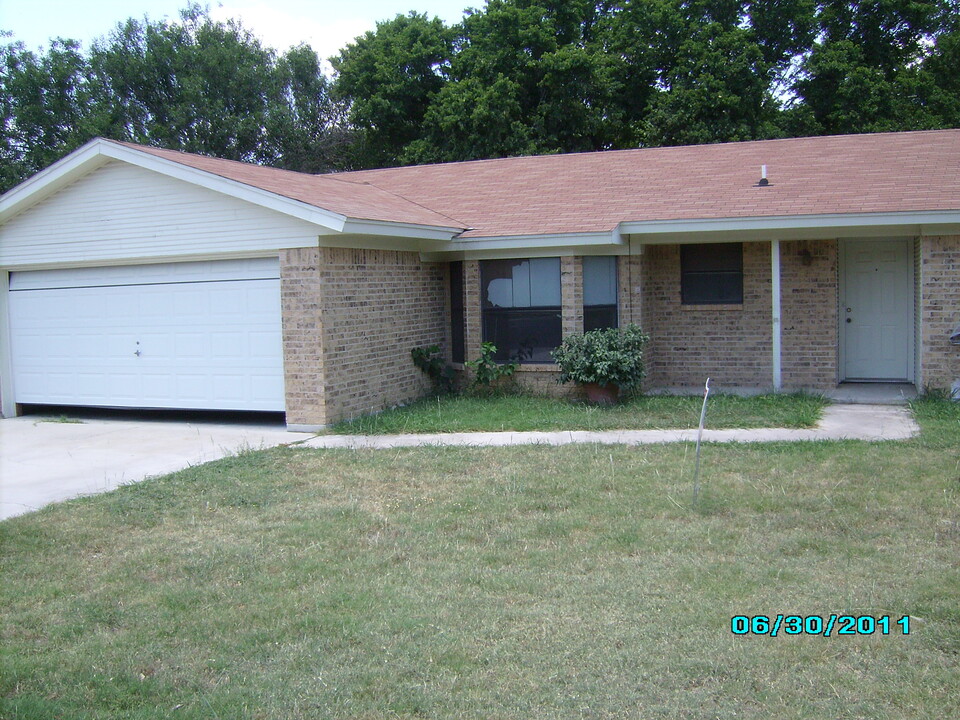 1306 Fairbanks St in Copperas Cove, TX - Building Photo