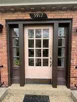 5917 Walnut St in Pittsburgh, PA - Building Photo