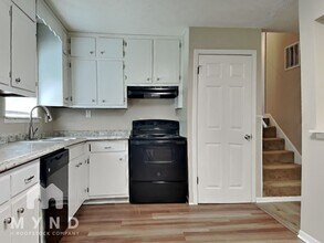 222 Dobbins Mill Rd in Griffin, GA - Building Photo - Building Photo