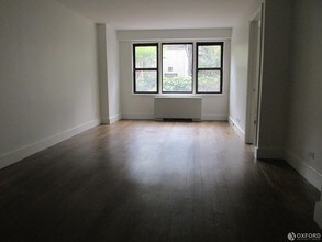 220 E 63rd St-Unit -10-C in New York, NY - Building Photo - Building Photo