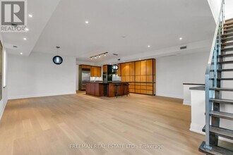 967 Ossington Ave in Toronto, ON - Building Photo - Building Photo