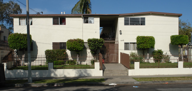 849 Summit Ave in Pasadena, CA - Foto de edificio - Building Photo