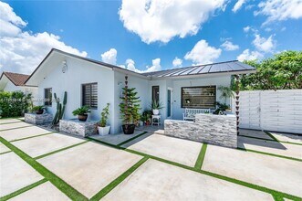 13818 SW 11th St in Miami, FL - Building Photo - Building Photo