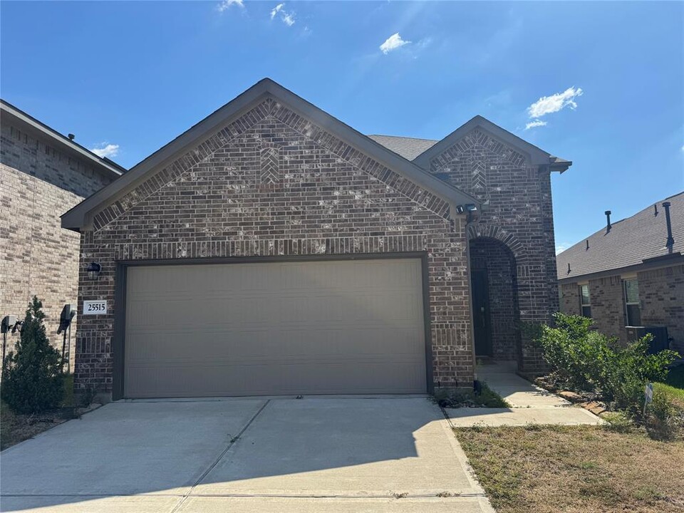 25515 Pitchfork Ranch Pl in Katy, TX - Building Photo