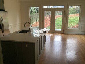 1073 Davis Cir NW, Unit 1 in Atlanta, GA - Building Photo - Building Photo