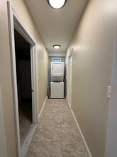 5 Henshaw St, Unit 1 in Newton, MA - Building Photo - Building Photo