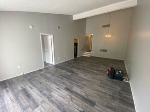 136 View Ct in Mt Pocono, PA - Foto de edificio - Building Photo