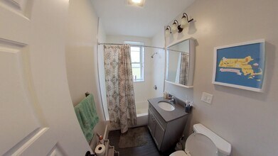 1404 Commonwealth Ave, Unit 7 in Boston, MA - Foto de edificio - Building Photo