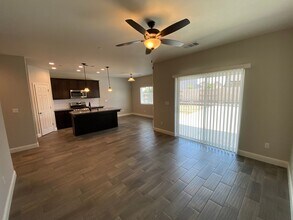 1129 E Harter Dr in Visalia, CA - Building Photo - Building Photo