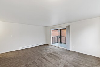 5625 15th Ave NE in Seattle, WA - Building Photo - Building Photo