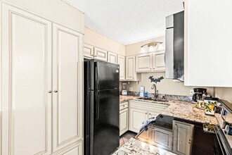 8743 Thomas Dr, Unit FL8-ID1354978P in Panama City Beach, FL - Foto de edificio - Building Photo