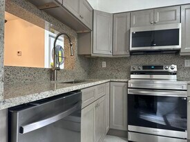 3130 Millwood Ter, Unit 1130 in Boca Raton, FL - Building Photo