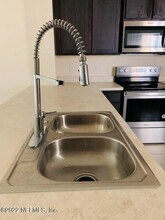7749 Legacy Trl in Jacksonville, FL - Foto de edificio - Building Photo