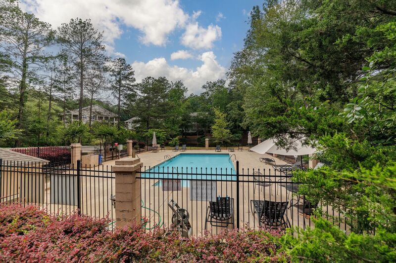 350 Wood Lake Dr in Athens, GA - Building Photo