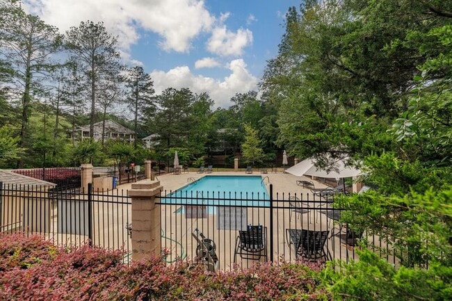 350 Wood Lake Dr