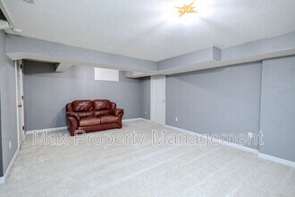 5305 NW 91st Ct in Johnston, IA - Building Photo - Building Photo