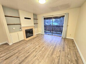 603 SE 148th Ave in Portland, OR - Building Photo - Building Photo