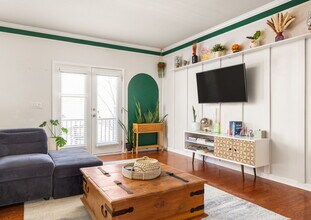 813 Charles Bank Ave SE in Atlanta, GA - Building Photo - Building Photo