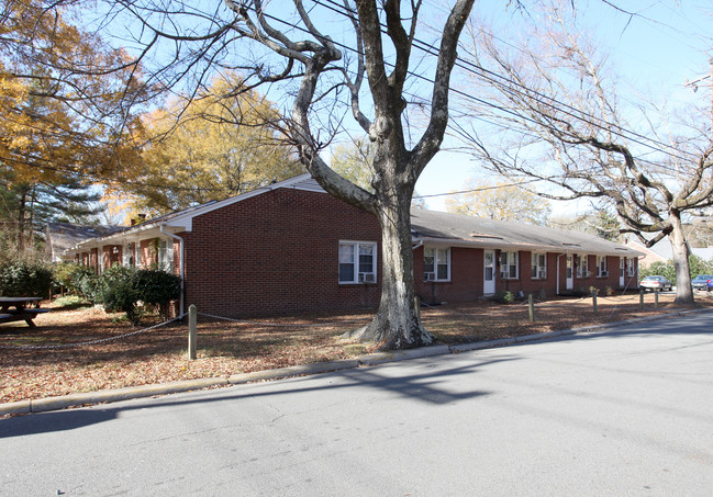 416 W Cameron Ave in Chapel Hill, NC - Building Photo - Building Photo