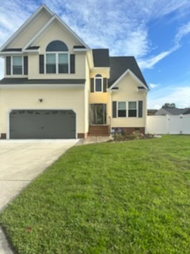 property at 817 Shadowberry Crest