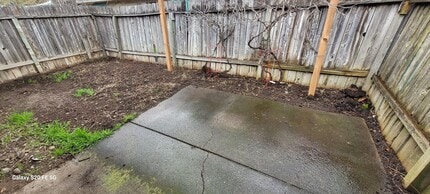 607 W 11th St in Medford, OR - Building Photo - Building Photo