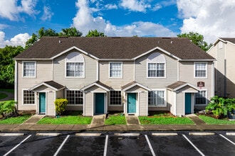 Windsong Club in Naples, FL - Foto de edificio - Building Photo