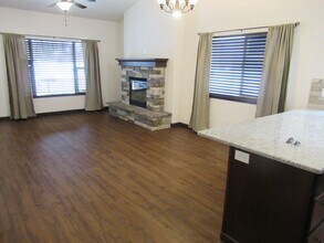 6768 N Idlewood Dr in Coeur d'Alene, ID - Building Photo - Building Photo