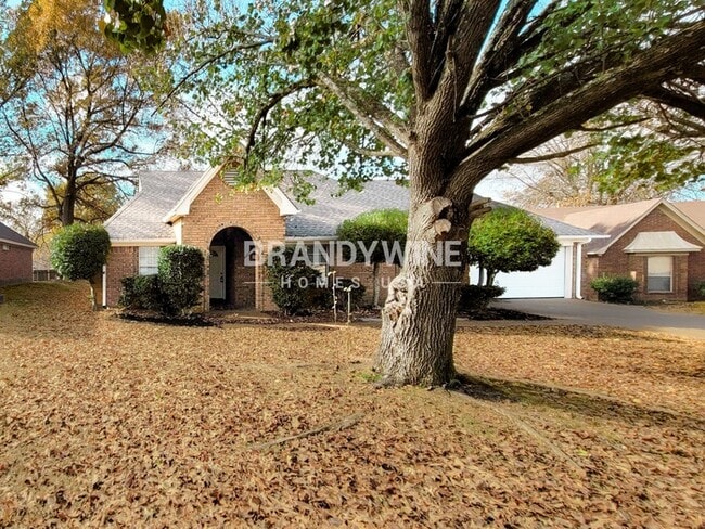 5353 Stephen Forest Cove in Memphis, TN - Foto de edificio - Building Photo