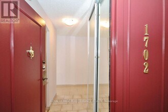 1025 Richmond Rd in Ottawa, ON - Building Photo - Building Photo