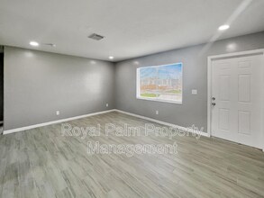 123 Gordon Ave S in Lehigh Acres, FL - Building Photo - Building Photo