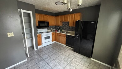 2978 Kenville Ln in Decatur, GA - Building Photo - Building Photo