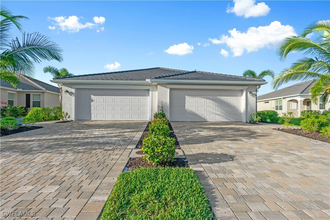 4160 Bisque Ln in Ft. Myers, FL - Building Photo