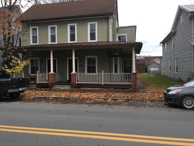 612 Main St, Unit Half double home in Watsontown, PA - Building Photo - Building Photo