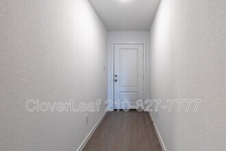 3829 Low Tide in Seguin, TX - Building Photo - Building Photo