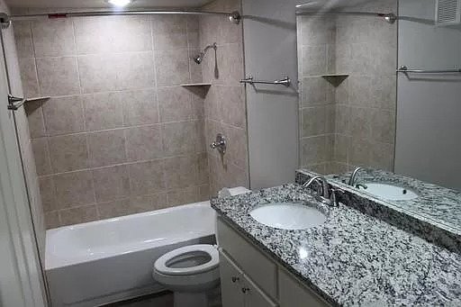 South Overton Apartments in Lubbock, TX - Building Photo - Building Photo