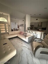 3590 10th Ave NE in Naples, FL - Building Photo - Building Photo