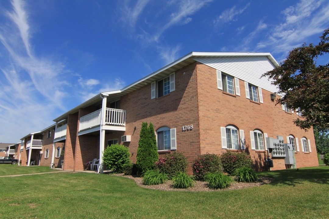 Maplewood in De Pere, WI - Foto de edificio