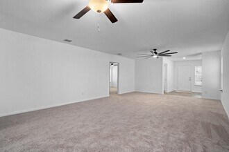 3948 Prairie Crk in New Braunfels, TX - Building Photo - Building Photo