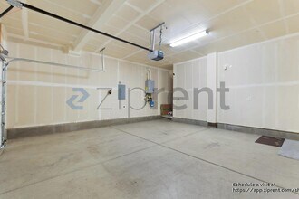 8222 Ocho Wy in Elk Grove, CA - Building Photo - Building Photo