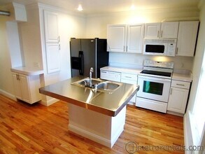 654 City Park Ave in Columbus, OH - Building Photo - Building Photo