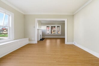 13806 Coit Rd in Cleveland, OH - Foto de edificio - Building Photo