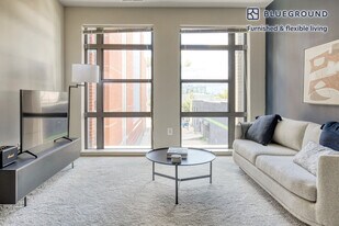 305 10th Street South in Arlington, VA - Building Photo