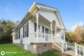 6223 Dumont Ln in Charlotte, NC - Foto de edificio - Building Photo