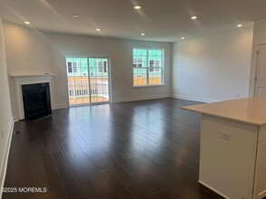 2105 Explorer Ln in Marlboro, NJ - Building Photo - Building Photo